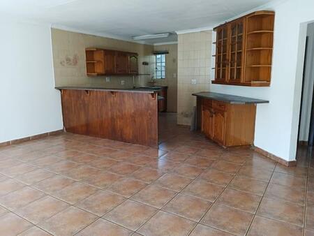 2 Bedroom Townhouse in Helderkruin