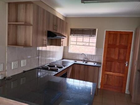 2 Bedroom Townhouse in Allens Nek