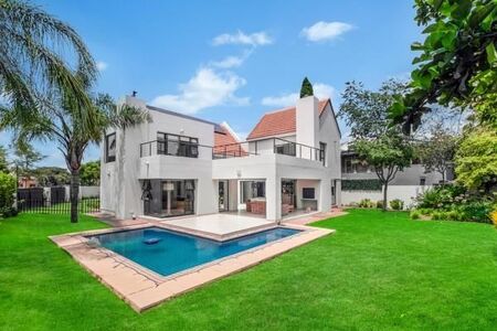 4 Bedroom House in Eagle Canyon Golf Estate