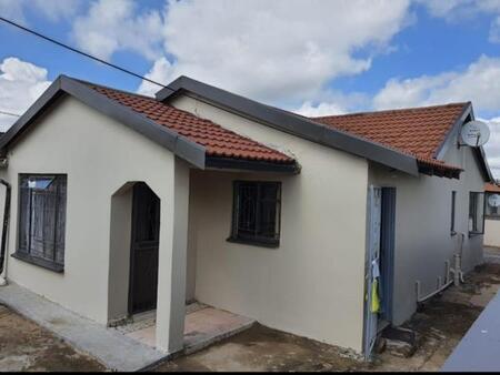 3 Bedroom House in Mohlakeng