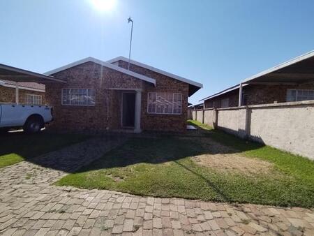 3 Bedroom House in Randfontein Central