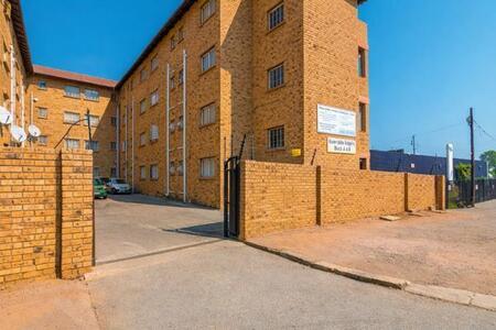 1 Bedroom Apartment in Randfontein Central