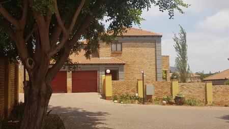 3 Bedroom Townhouse in Pinehaven