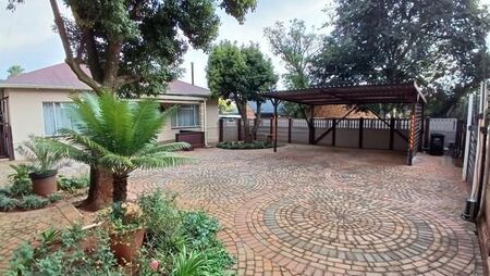 3 Bedroom Cluster in Krugersdorp North