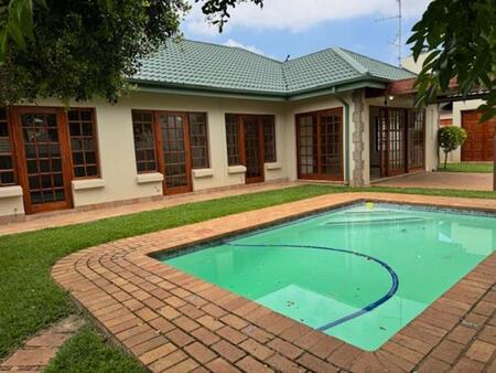 3 Bedroom House in Featherbrooke Estate
