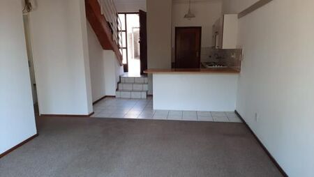 2 Bedroom Townhouse in Noordheuwel