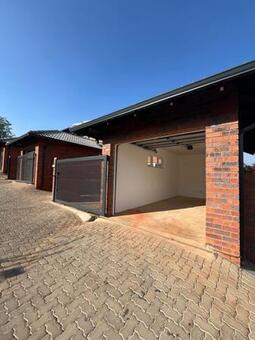 2 Bedroom Duplex in Krugersdorp North