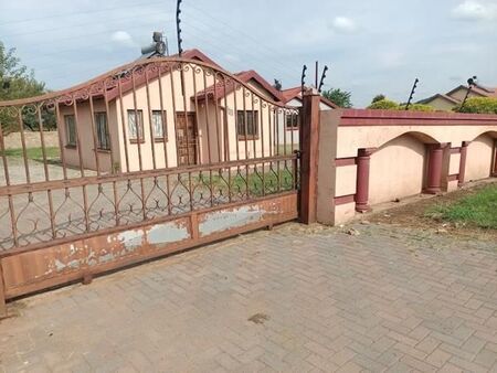 2 Bedroom House in Soshanguve