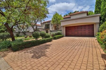 4 Bedroom House in Silver Lakes Golf Estate