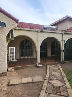 3 Bedroom House in Moseley