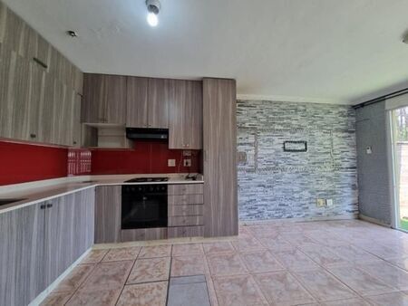 2 Bedroom Apartment in Eastbury