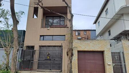 Bachelor apartment in Rydalvale