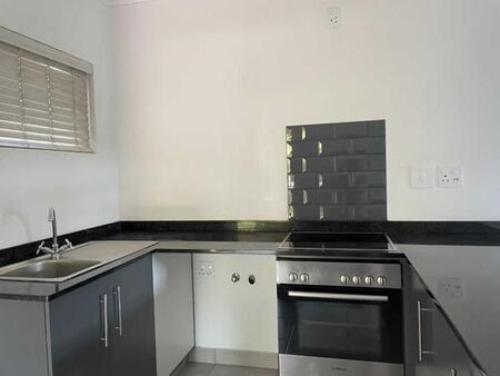 3 Bedroom Apartment in Waterfall