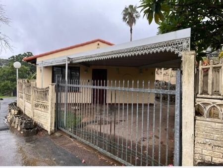 2 Bedroom Simplex in Bellair