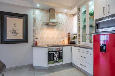 2 Bedroom Apartment in Essenwood