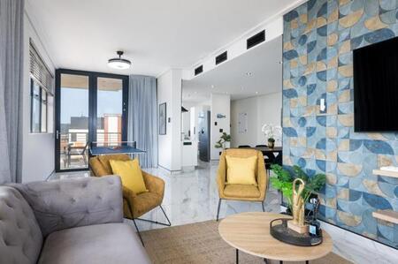 3 Bedroom Apartment in Point Waterfront