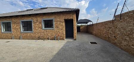 2 Bedroom Simplex in Brackendowns