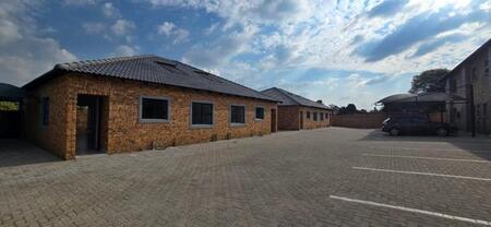 2 Bedroom Simplex in Brackendowns