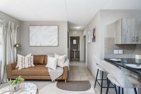 2 Bedroom Apartment in Rooihuiskraal