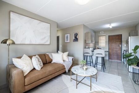 2 Bedroom Apartment in Rooihuiskraal North