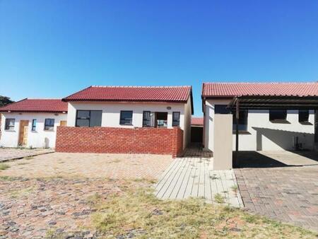 2 Bedroom Apartment in Mnandi Ah