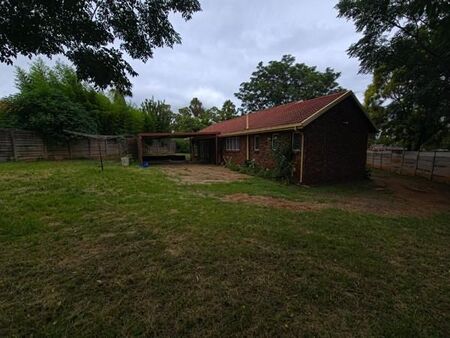 3 Bedroom House in Heuweloord