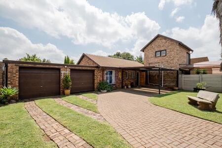 3 Bedroom House in Wierda Park