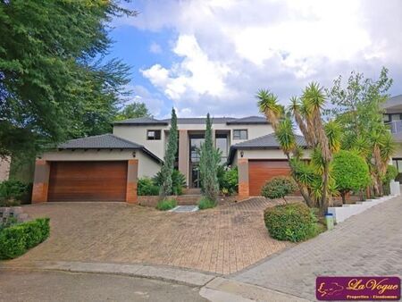 4 Bedroom House in Blue Valley Golf Estate