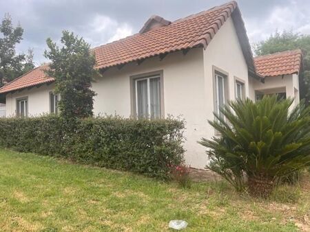 3 Bedroom House in Kosmosdal