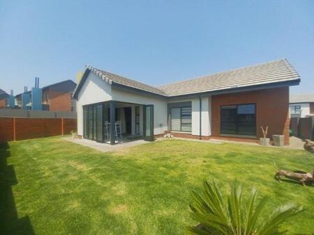 3 Bedroom Apartment in Amberfield