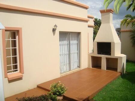 3 Bedroom Cluster in Rooihuiskraal North