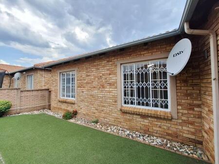 3 Bedroom Townhouse in Kosmosdal