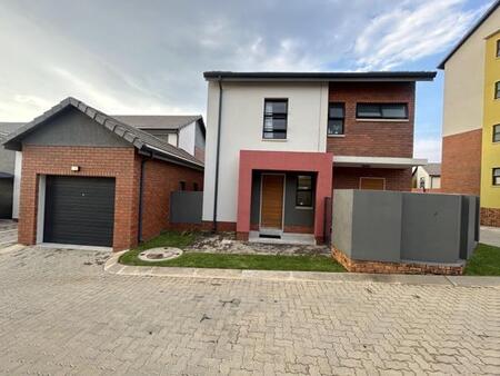 3 Bedroom Townhouse in Amberfield