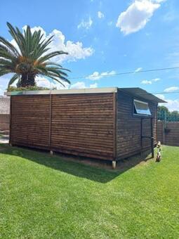 Bachelor apartment in The Reeds