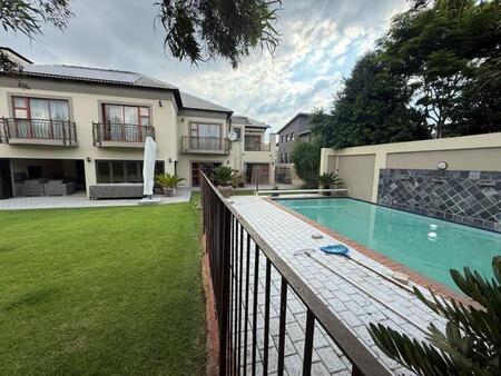 5 Bedroom House in Midlands Estate