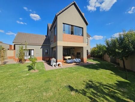 4 Bedroom House in Midlands Estate