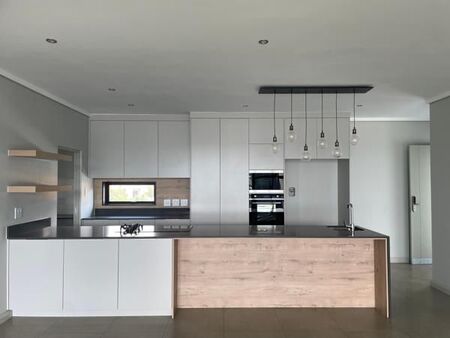 3 Bedroom Apartment in Midfield Estate