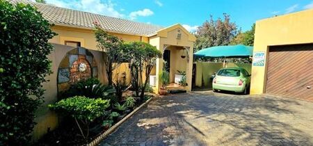3 Bedroom Townhouse in Zwartkop