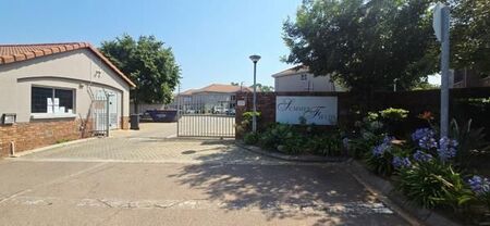 2 Bedroom Apartment in Pierre van Ryneveld