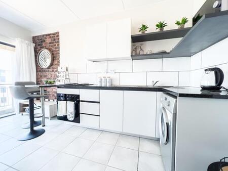 2 Bedroom Apartment in Die Hoewes