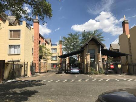 1 Bedroom Apartment in Die Hoewes