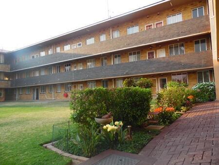 1 Bedroom Apartment in Dagbreek