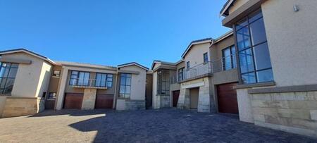 2 Bedroom Townhouse in Panorama