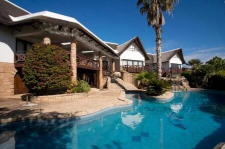5 Bedroom House in St Francis Bay