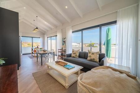 2 Bedroom Apartment in Kabeljous