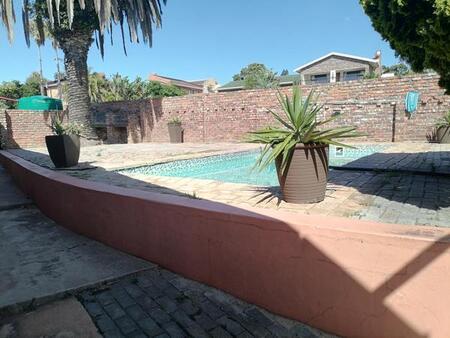 3 Bedroom House in Jeffreys Bay