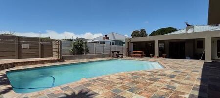 4 Bedroom House in Newton Park