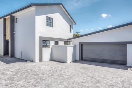 4 Bedroom House in Walmer