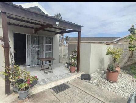 1 Bedroom House in Bluewater Bay