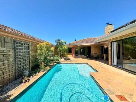 3 Bedroom Townhouse in Summerstrand